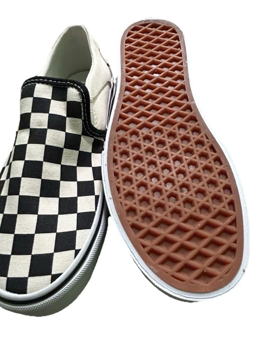 NWT Women’s Vans Black White Checkered Slip On Shoes Sneakers Size 6 - Picture 3 of 5